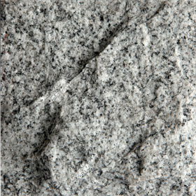 Granit vid Råarbetad sten